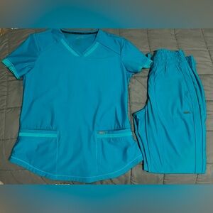 Cherokee FORM- Teal Scrub Set